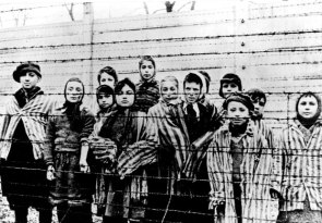 z17337575Q,Dzieci-w-Auschwitz--sfotografowane-zrobione-tuz-po